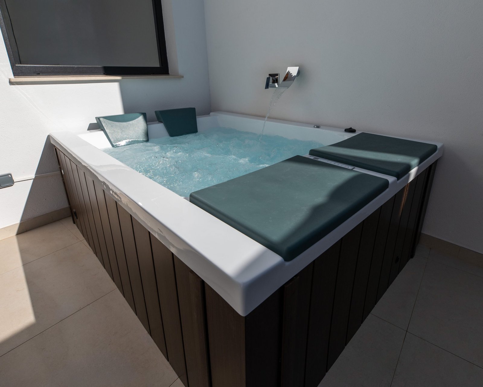 Jacuzzi